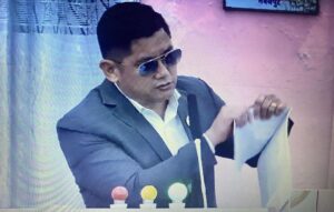 माओवादी सांसदले रोष्ट्रमबाटै च्याते गण्डकीको बजेट किताब