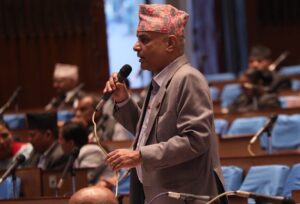 निलो रिबन लगाएर संसद् छिरेका रास्वपा सांसदलाई निष्कासन गर्न कांग्रेसको माग