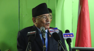 युवाहरूलाई साथमा लिएर अघि बढ्छु : प्रचण्ड