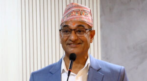 कांग्रेसले निर्वाचनलाई पहिलो प्राथमिकतामा राख्नुपर्छ : रमेश लेखक