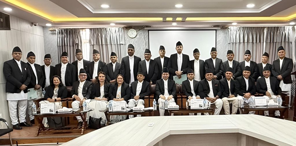 उच्च अदालतमा २७ न्यायाधीशको शपथ ग्रहण