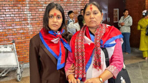 विपिनको खोजीका लागि इजरायल जान विमानस्थल पुगे आमा र बहिनी