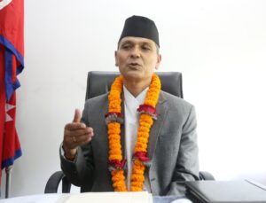 अर्यालले सम्हाले गृहमन्त्रीको पदभार