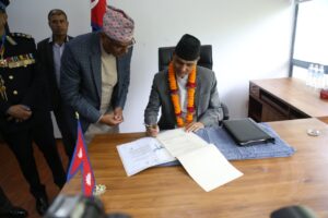 अर्यालले सम्हाले गृहमन्त्रीको पदभार