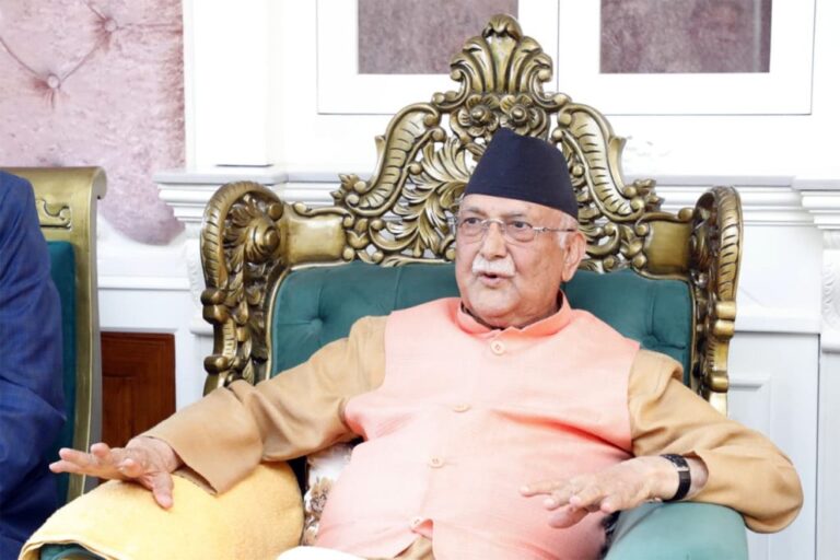 १३ दिन हिरासत बसेर छुटेका ओली आज पहिलोपटक सार्वजनिक कार्यक्रममा सम्बोधन गर्दै