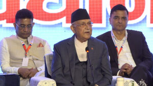 एमाले विधान महाधिवेशन : फरक मत भए समूहगत छलफलमा राख्न अध्यक्ष ओलीको सुझाव