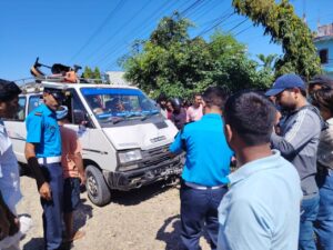 रौतहटमा सवारी दुर्घट्ना, स्कूटर चालकको खुट्टा भाँचियो