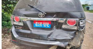 सुदूरपश्चिमका मुख्यमन्त्रीको गाडी तोडफोड