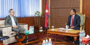 चिनियाँ राजदूतसँग कुलमानले मागे उत्तरका सडक मर्मतमा चिनियाँ प्रविधिको सहयोग