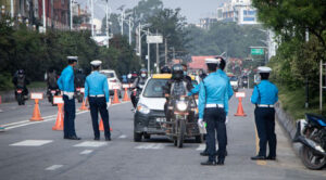 दशैंमा घर जाने रहर कसलाई हुँदैन र, दशैंभन्दा जिम्मेवारी ठूलो: ट्राफिक प्रहरी