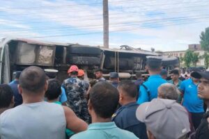 महोत्तरीको खयरमारामा यात्रु बाहक बस दुर्घटना