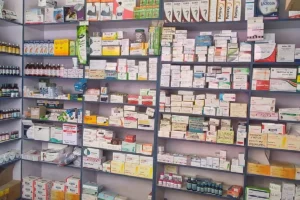 मापदण्ड विपरीत बिक्री वितरण गरेको औषधि बरामद