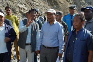 क्षतिग्रस्त विपी राजमार्ग जतिसक्दो छिट्टो सञ्चालनमा ल्याउन निर्देशन