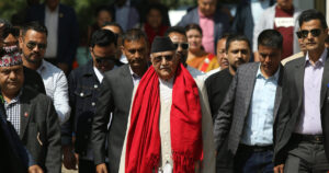 एमाले अध्यक्ष ओली बैठकस्थल पुगे,