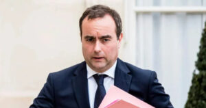 मन्त्रिपरिषद् घोषणा गरेलगत्तै फ्रान्सका प्रधानमन्त्रीको राजीनामा