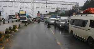 काठमाडौँतर्फ आउने सवारी साधनलाई चितवनमै रोकियो