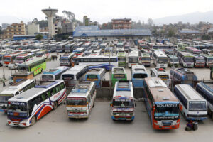 लामो दूरीका यातायात तीन दिनका लागि बन्द