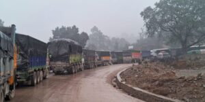 वर्षाका कारण पूर्वपश्चिम राजमार्गको दाउन्नेमा सडक अवरुद्ध