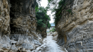 उपत्यकाको प्रमुख जलनिकास बिन्दु चोभार गल्छीको निरीक्षण