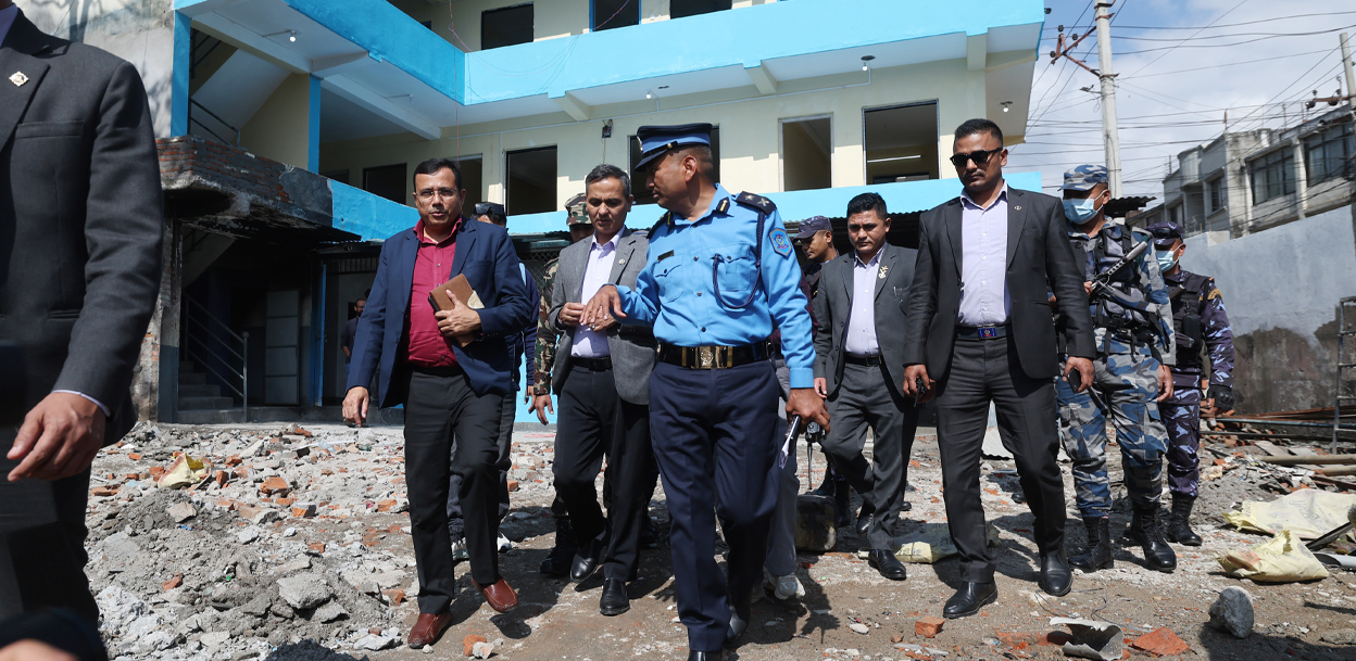 बोहोराटारस्थित राष्ट्रपति निवासमा गृहमन्त्रीको अवलोकन