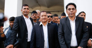 नेकपाले गर्यो निर्वाचन आयोग पुगेर सनाखत