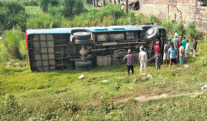 कञ्चनपुरमा बस दुर्घटना हुँदा एक जनाको मृत्यु
