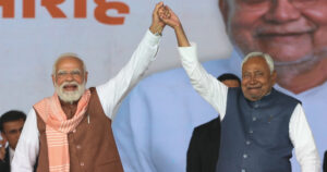 बिहारका मुख्यमन्त्री नितिशकुमारले लिए शपथ