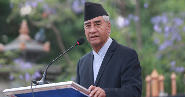 काठमाडौं आइपुगे शेरबहादुर देउवा