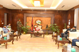 बालुवाटारमा प्रधानमन्त्रीसँग ओली, देउवा र प्रचण्डको छलफल