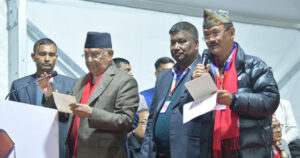 एमाले महाधिवेशनमा अध्यक्ष ओलीले लिए पद तथा गोपनियताको सपथ