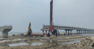 सिराहा र धनुषा जोड्ने कमला पुलको बाँकी काम हुँदै, चैतभित्र सञ्चालनमा ल्याउने लक्ष्य