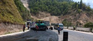 नागढुंगा नौबिसे सडक दैनिक पाँच घण्टा बन्द हुने