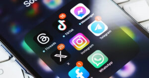 अस्ट्रेलियामा आजदेखि १६ वर्षमुनिका बालबालिकाका लागि सामाजिक सञ्जाल प्रतिबन्ध