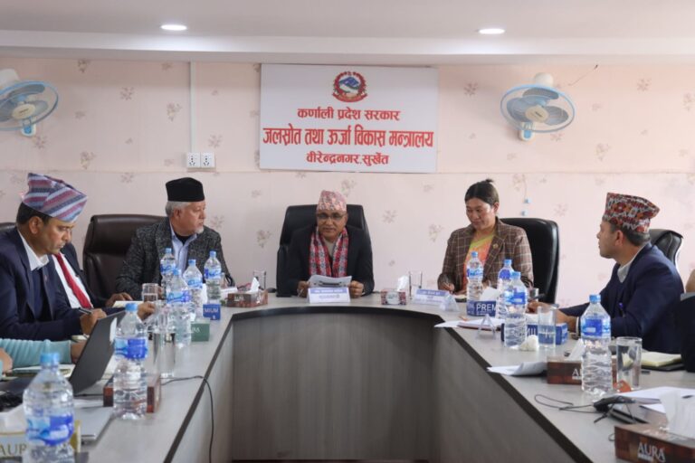 बिकासका काममा ढिलासुस्ति नगर्न मुख्यमन्त्रीको निर्देशन