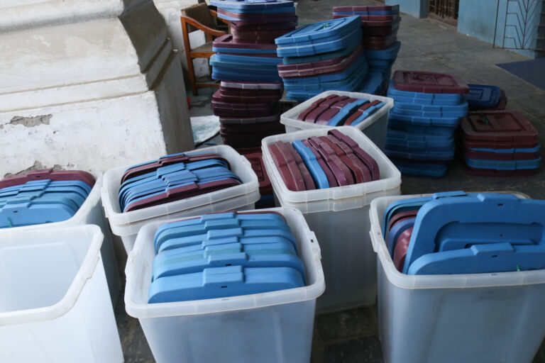 ७५ जिल्लामा पुर्‍याइयो निर्वाचन सामग्री र मतपत्र