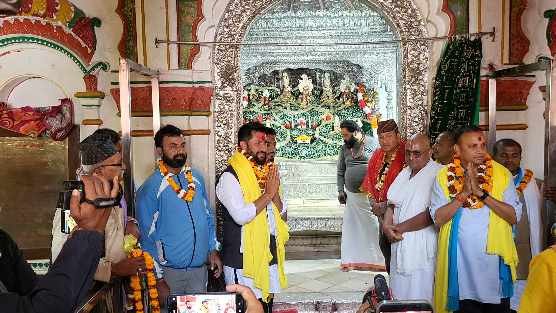 रवि लामिछानेले गरे जनकपुरधामको जानकी मन्दिरमा दर्शन एव् पूजापाठ