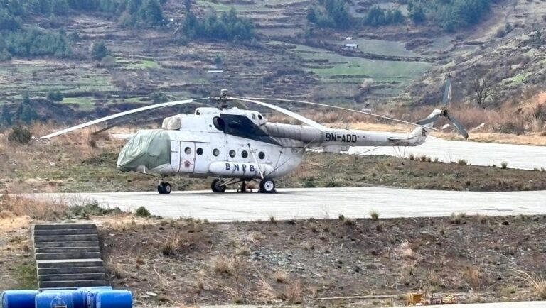 निर्वाचनमा मतपेटिका ओसार्न आएको हेलिकप्टर १६ दिनदेखि डोल्पामा ‘ग्राउन्डेड’