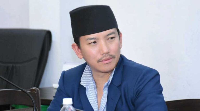 पार्टीले संसदीय दलको नेतामा अगाडि बढाए खुट्टा कमाउँदिन : सुहाङ