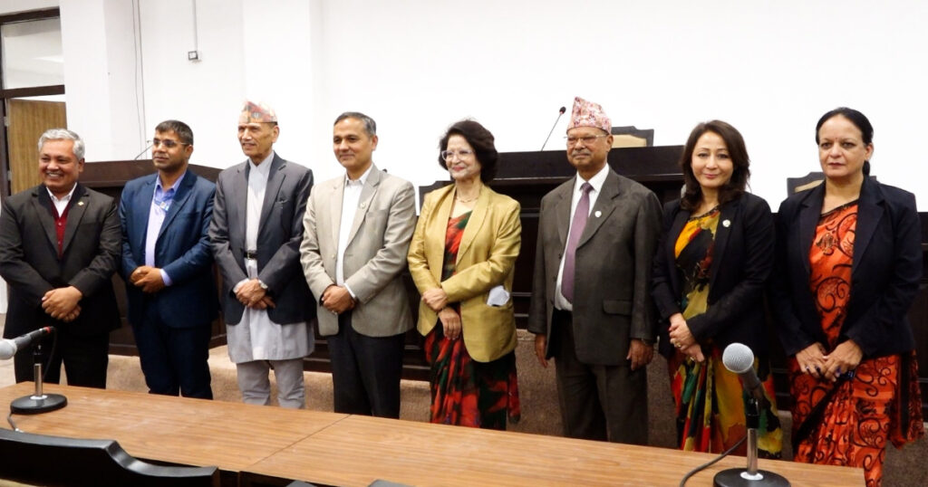 नयाँ संसद भवनको अवलोकनमा मन्त्रीहरुको जम्बो टोली, बैठक संचालन गर्न समस्या नभएको जानकारी