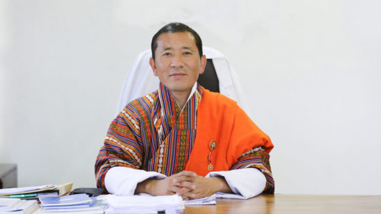 रवि र बालेनलाई भुटानी प्रधानमन्त्रीले दिए बधाई