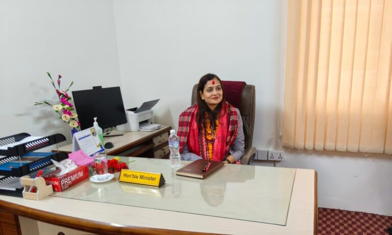 स्वास्थ्य मन्त्री निशा मेहताले गरिन् पदबहाली