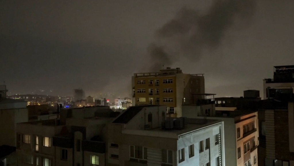 अमेरिका र इजरायलद्वारा इरानविरुद्ध सैन्य हमला जारी, प्रतिकारमा इरान