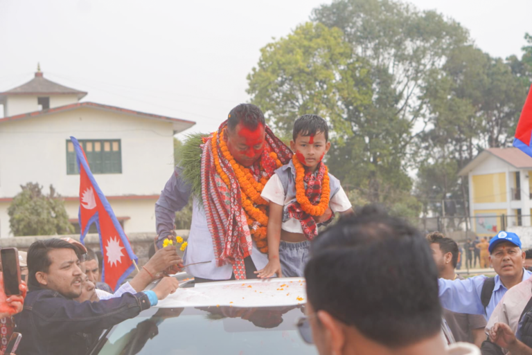 मकवानपुर १ मा रास्वपाका प्रकाश गौतमको विजयीपछिको खुशीयाली