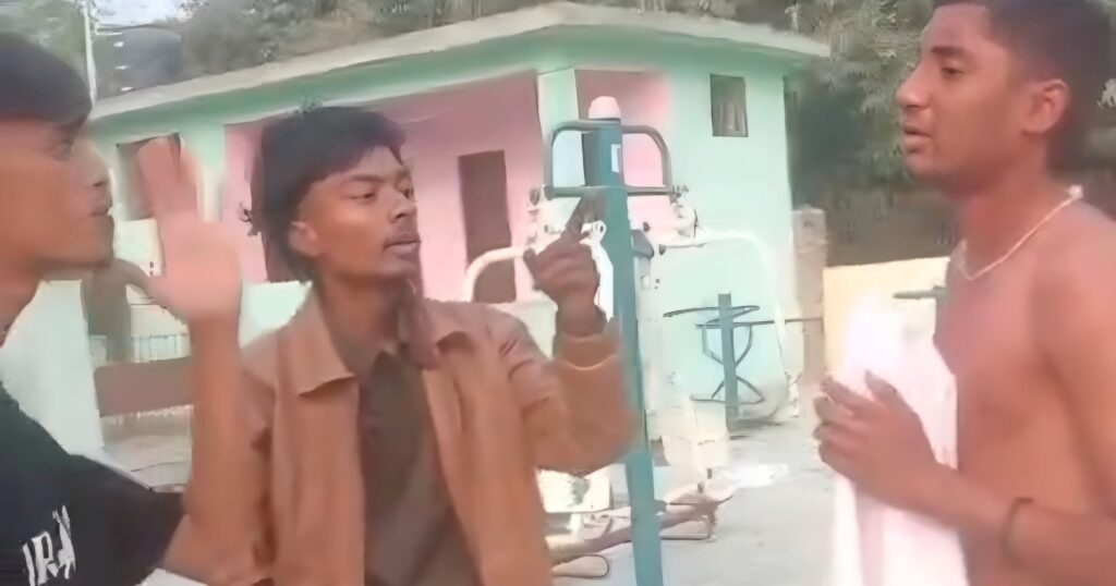 सर्लाहीमा युवकलाई नाङ्गै बनाएर सामुहिक कुटपिट, एक पक्राउ