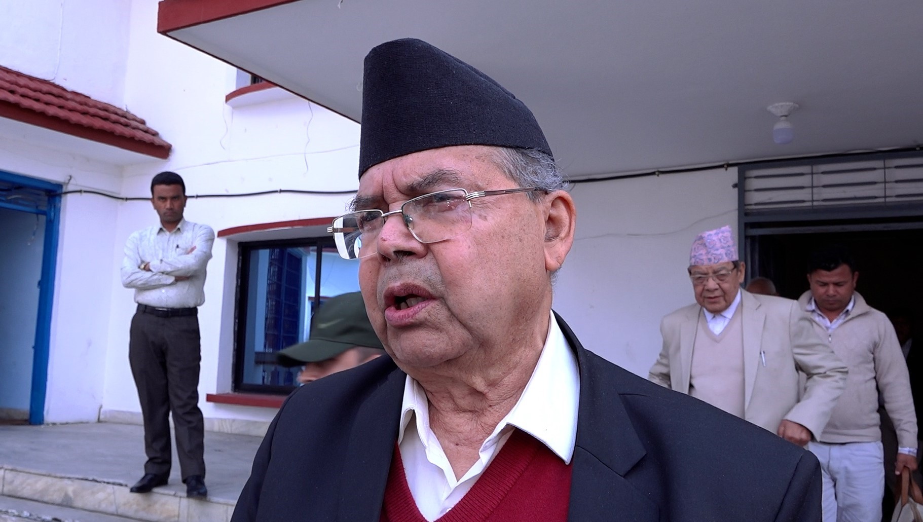 ओली र लेखकको प्रक्राउ सामान्य प्रक्रिया र कानुन विरुद्ध भएको हो : वरिष्ठ नेता खनाल