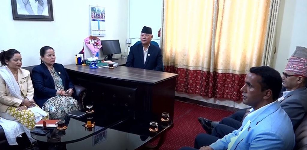 सरकारले ल्याएका अध्यादेशबारे छलफल गर्न विपक्षी दलको बैठक बस्दै