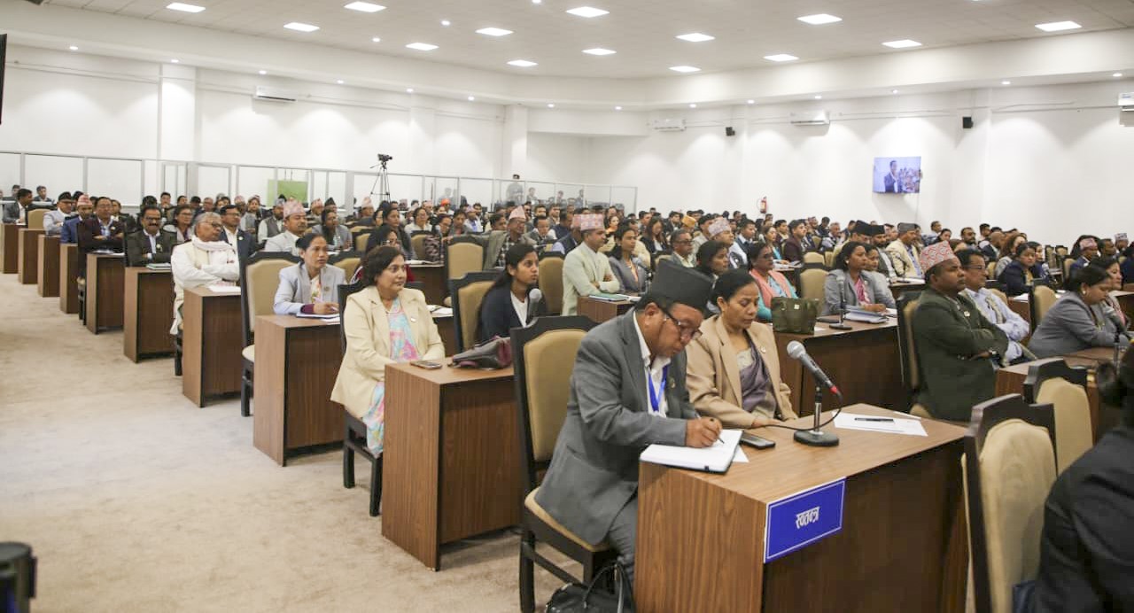 प्रतिनिधिसभा बैठक बस्दै