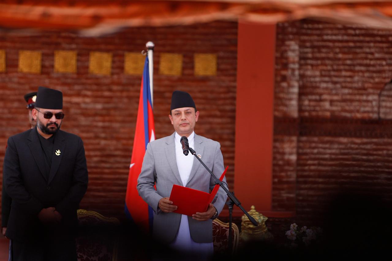 नवनियुक्त सभामुख डीपी अर्यालले लिए शपथ