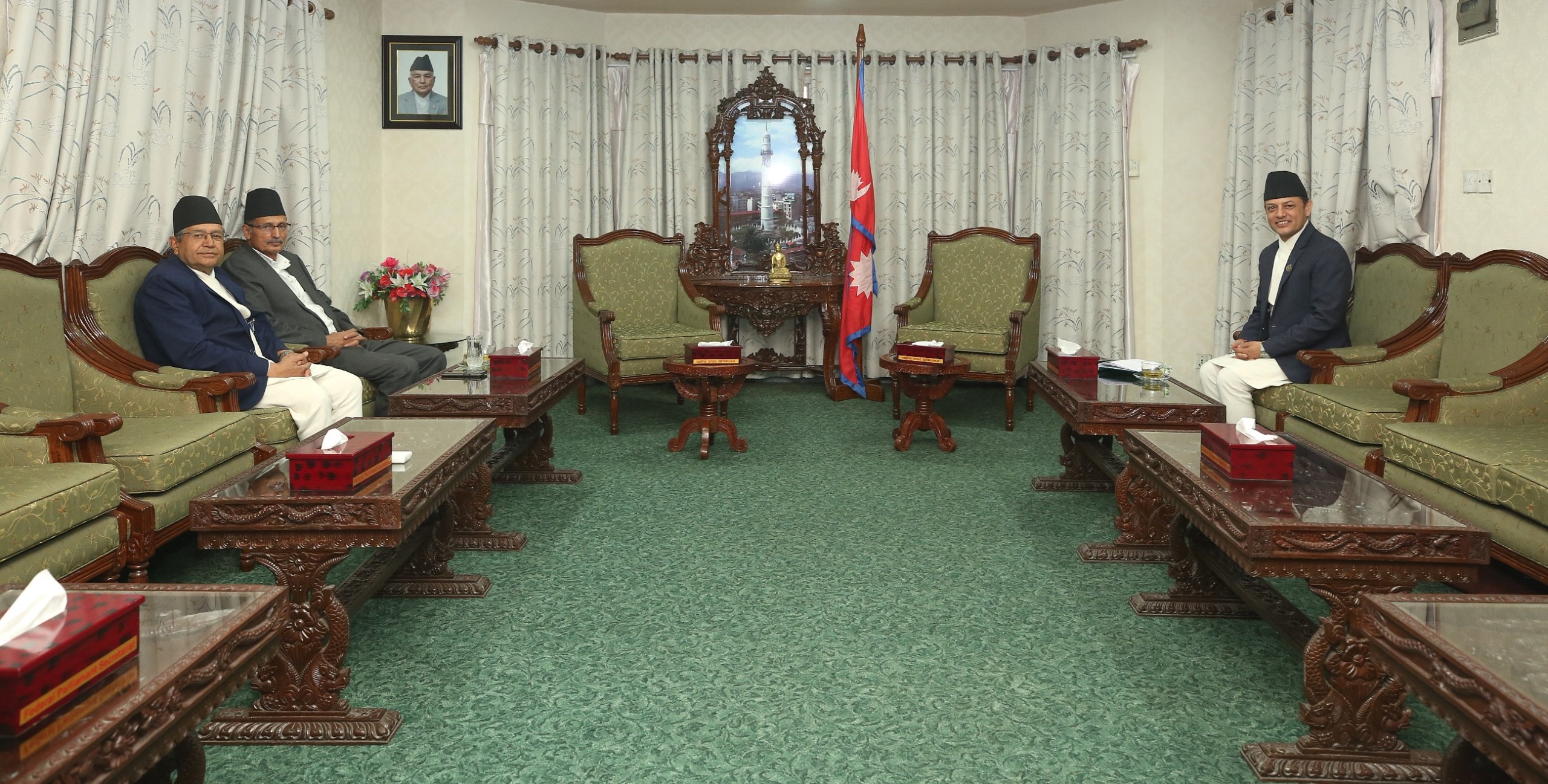 सभामुख अर्यालले गरे पूर्व सभामुख घिमिरे र अग्नि सापकोटासँग भेटवार्ता