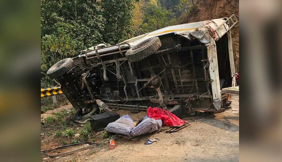 भारतीय तीर्थयात्री सवार जीप प्युठानमा दु*र्घटना : एकको मृ*त्यु, २० जना घा*इते